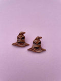 Pendientes pequeños de botón del Sombrero seleccionador image 0