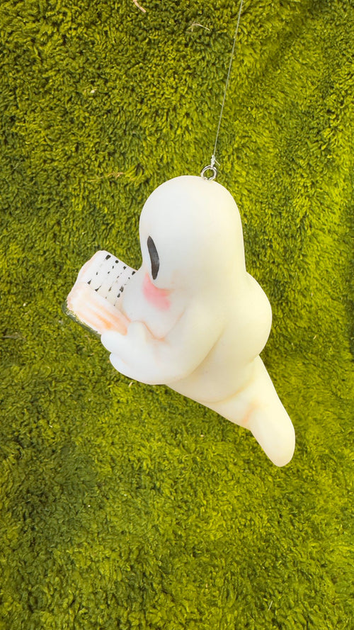 Arttoy Fantasma lector libro verde image 1