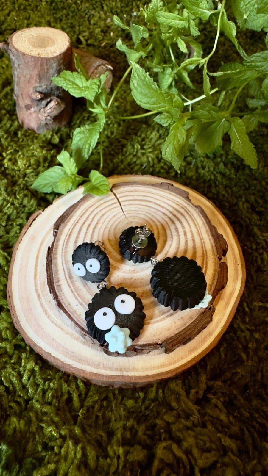 Pendientes pelusas polvo Ghibli caramelo azul image 2