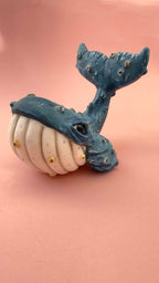 Ballena escultura acabado mate image 1