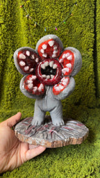 Demogorgon art toy 20 cm image 1