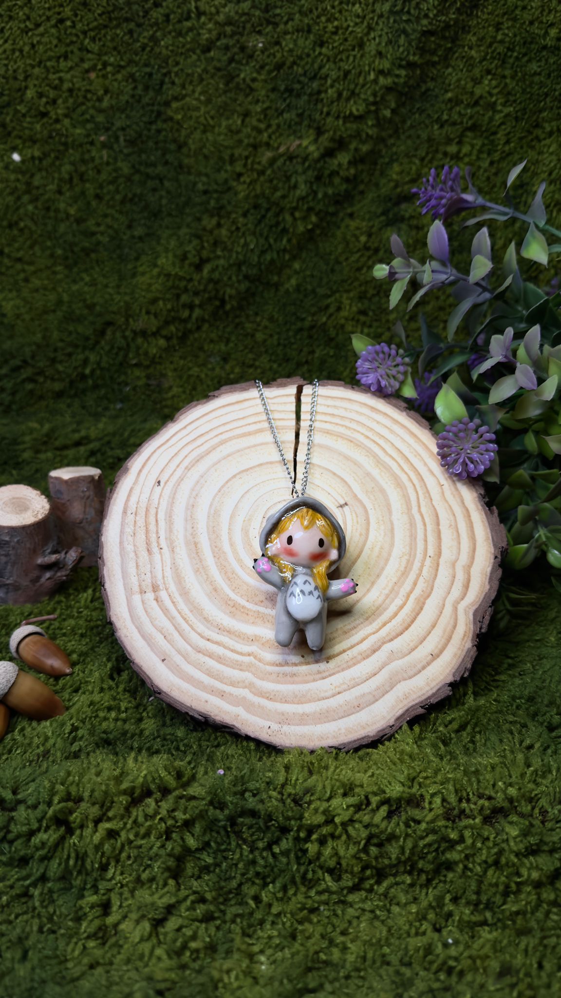 Colgante niña Totoro image 2