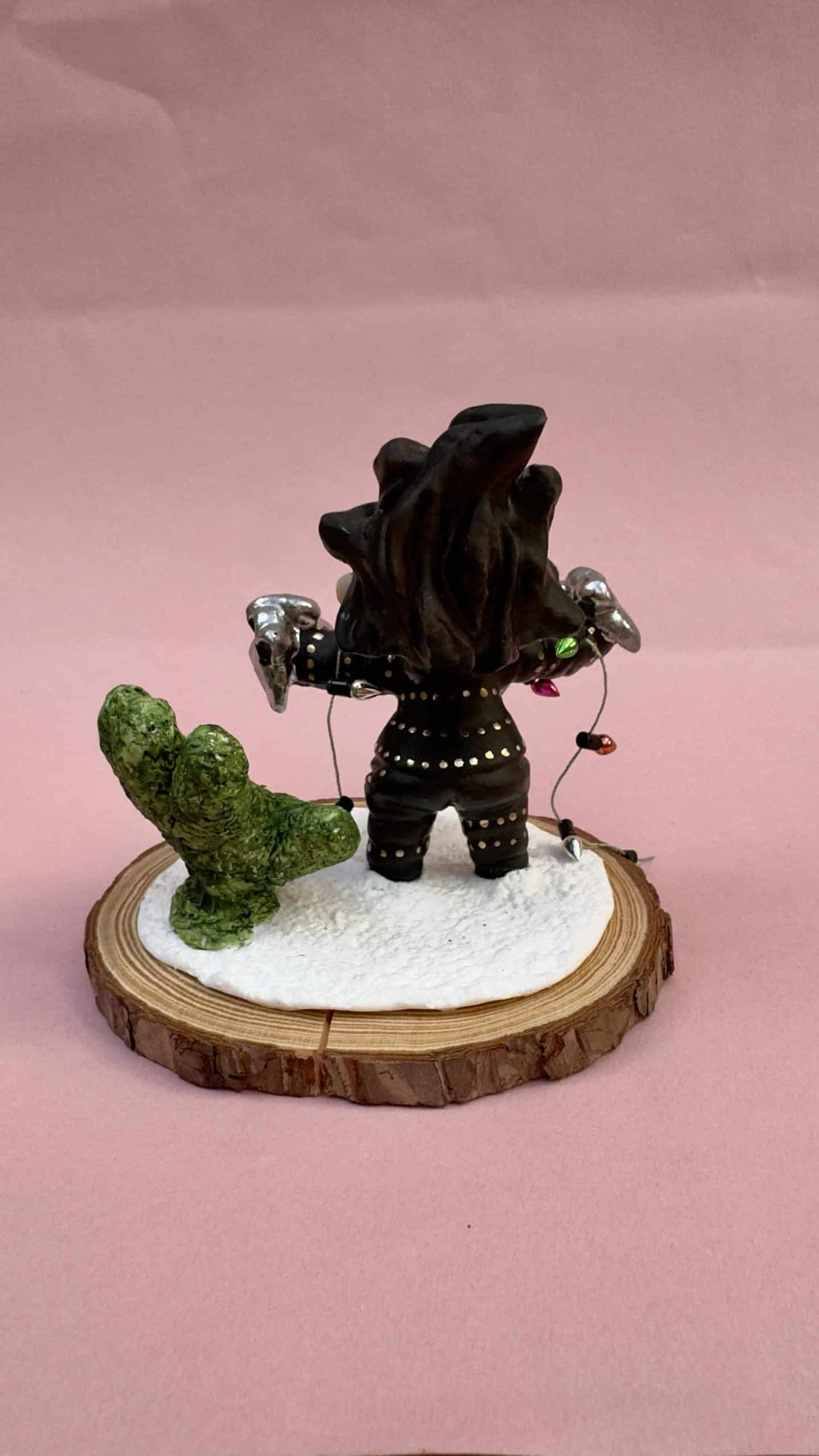Art toy Eduardo Manostijeras image 4