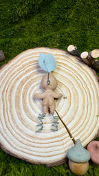 Broche mandrágora de madera de pino image 2