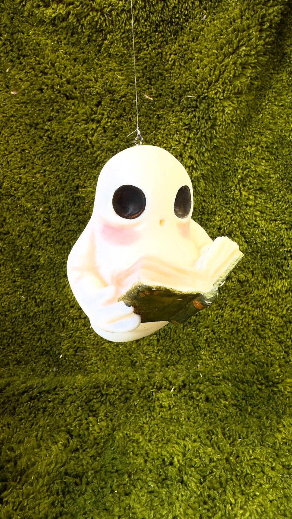 Arttoy Fantasma lector libro verde image 2