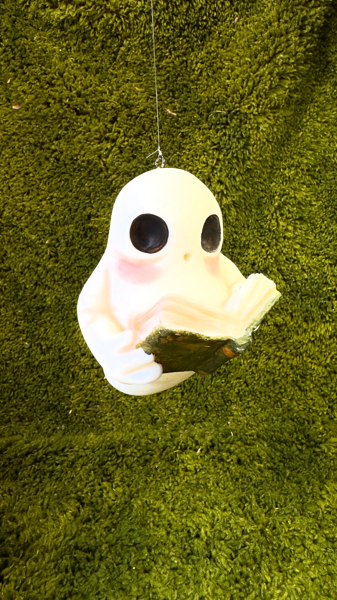 Arttoy Fantasma lector libro verde image 2