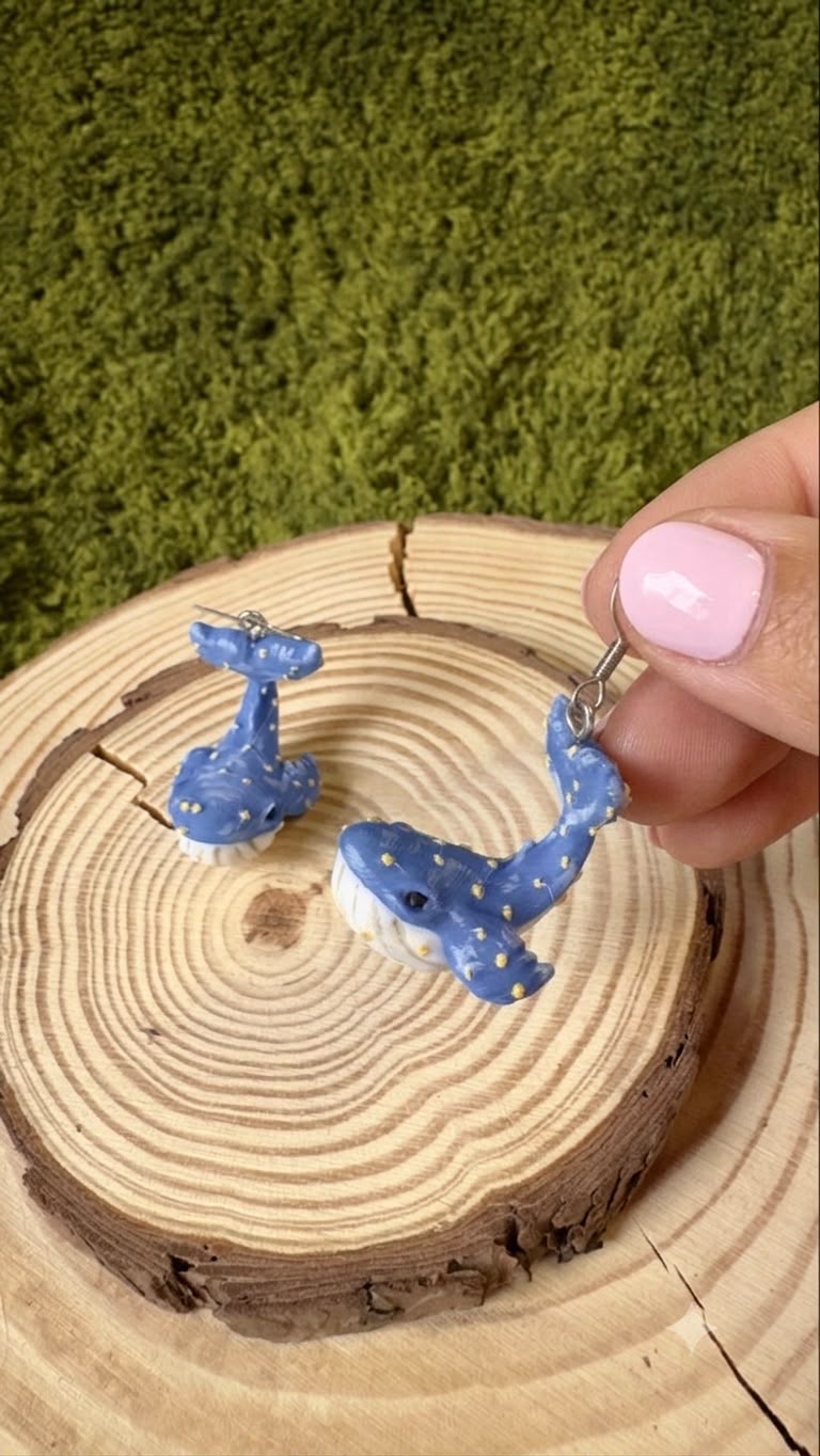 Pendientes Ballena azul