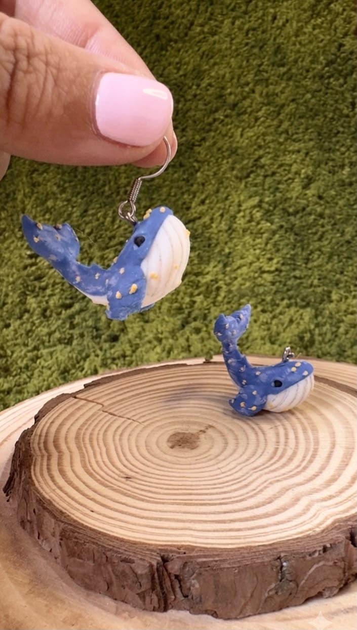 Pendientes Ballena azul