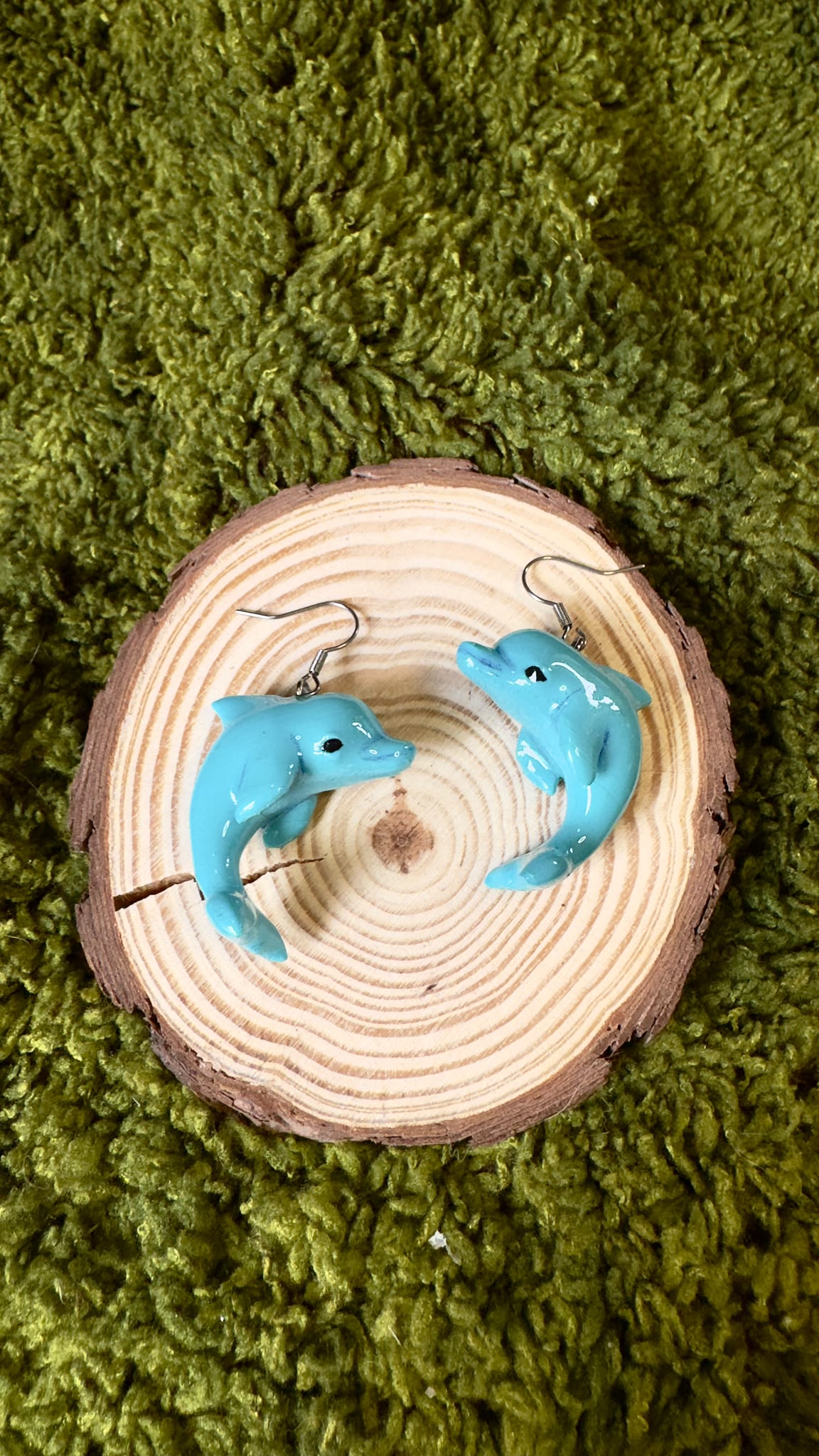Pendientes delfines