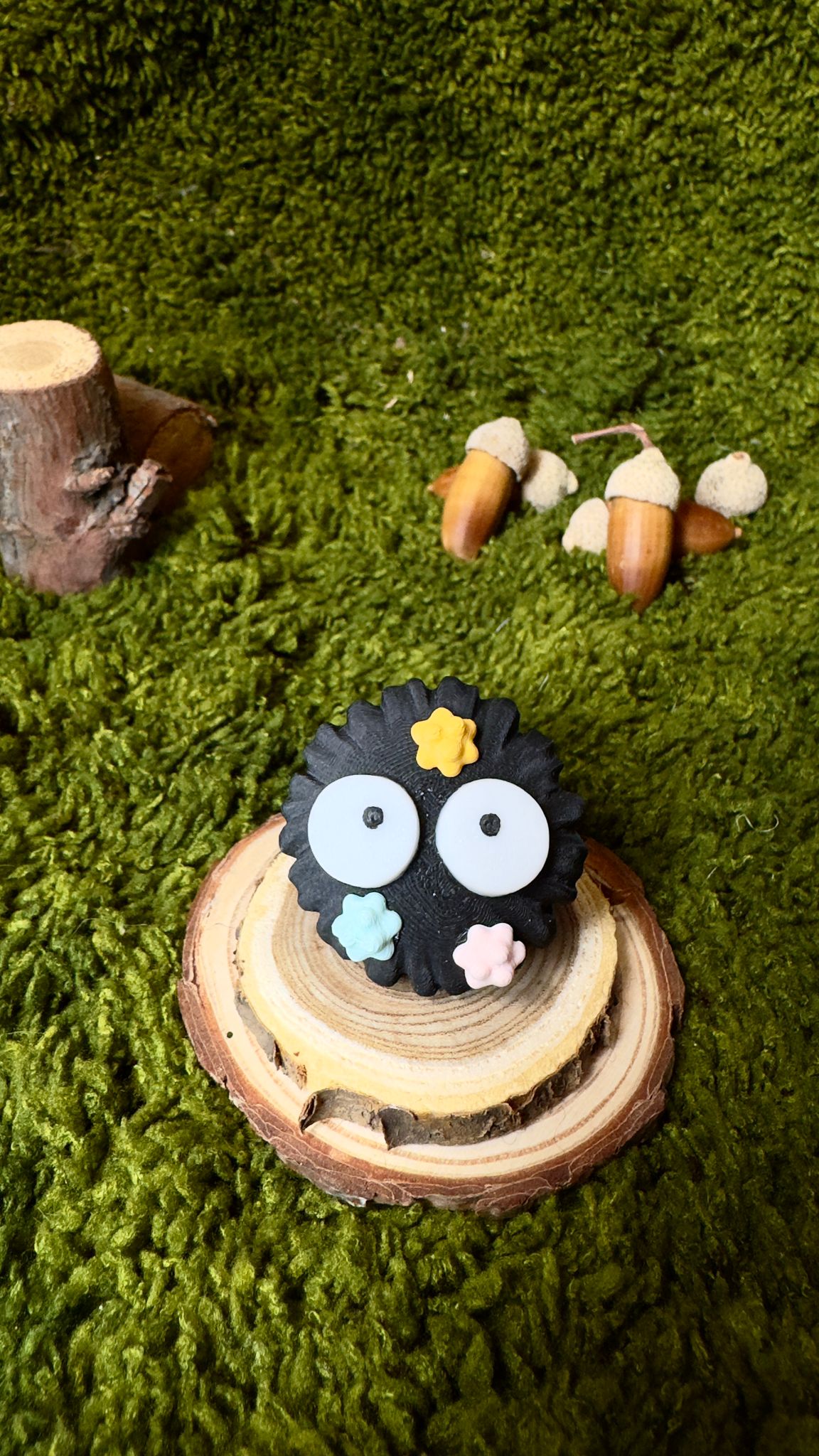 Broche pelusa del polvo Ghibli image 0